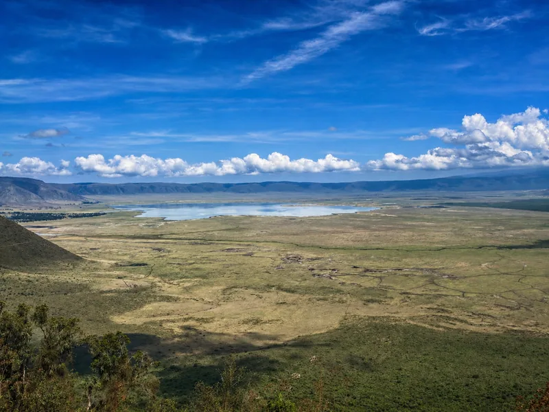 Safari-Fahrzeug im Ngorongoro-Hochland