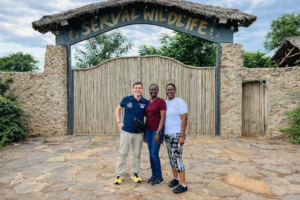 Grupo de safari en Tanzania